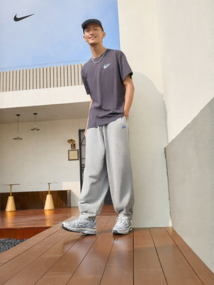 Nike | Giày Đua Bộ Thoáng Khí Phong Cách Retro với Công Nghệ Đệm Gió và Tính Năng Phản Quang