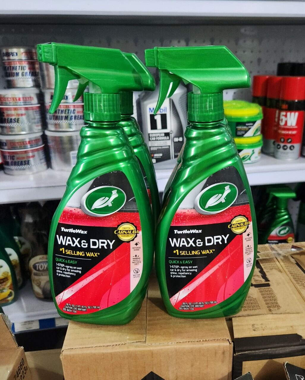 Chai xịt bóng sơn nhanh Turtle Wax Express Shine