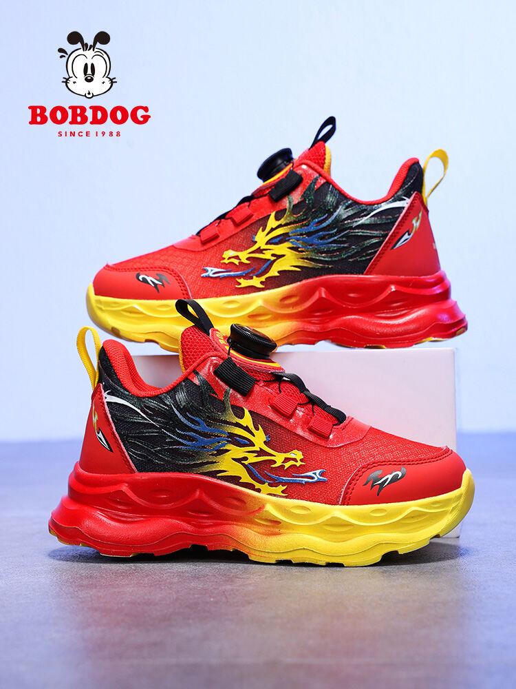 Giày Thể Thao Bobdog Thoáng Khí Chống Trượt Cho Bé Trai Mùa Xuân 2025 Giày Trẻ Em Có Nút Xoay Thoải Mái Nhẹ EVA