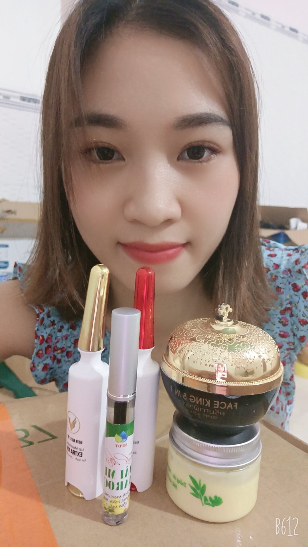 CẤY MÀU MÔI HÀN QUỐC VAURA