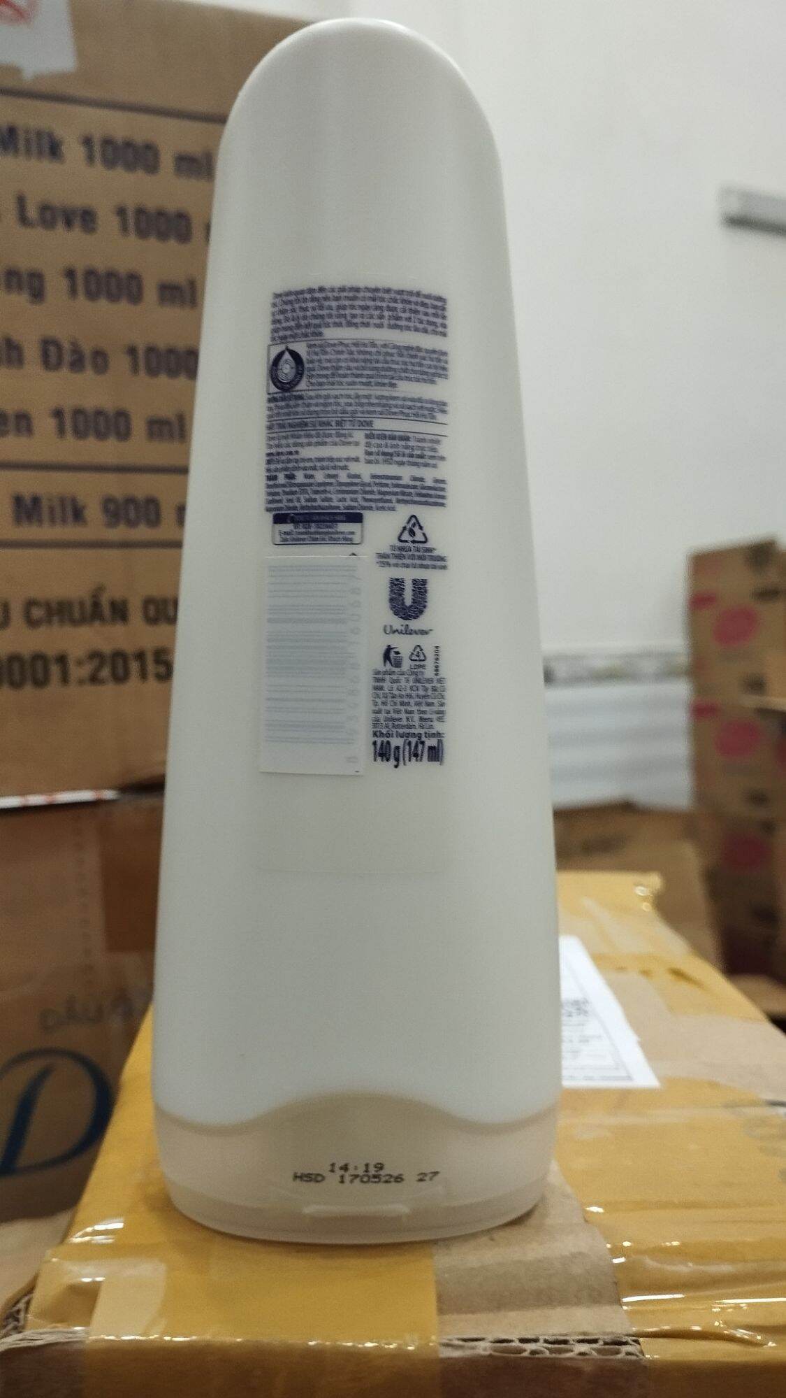 Kem xả tóc dove 140g(hàng khuyến mãi)