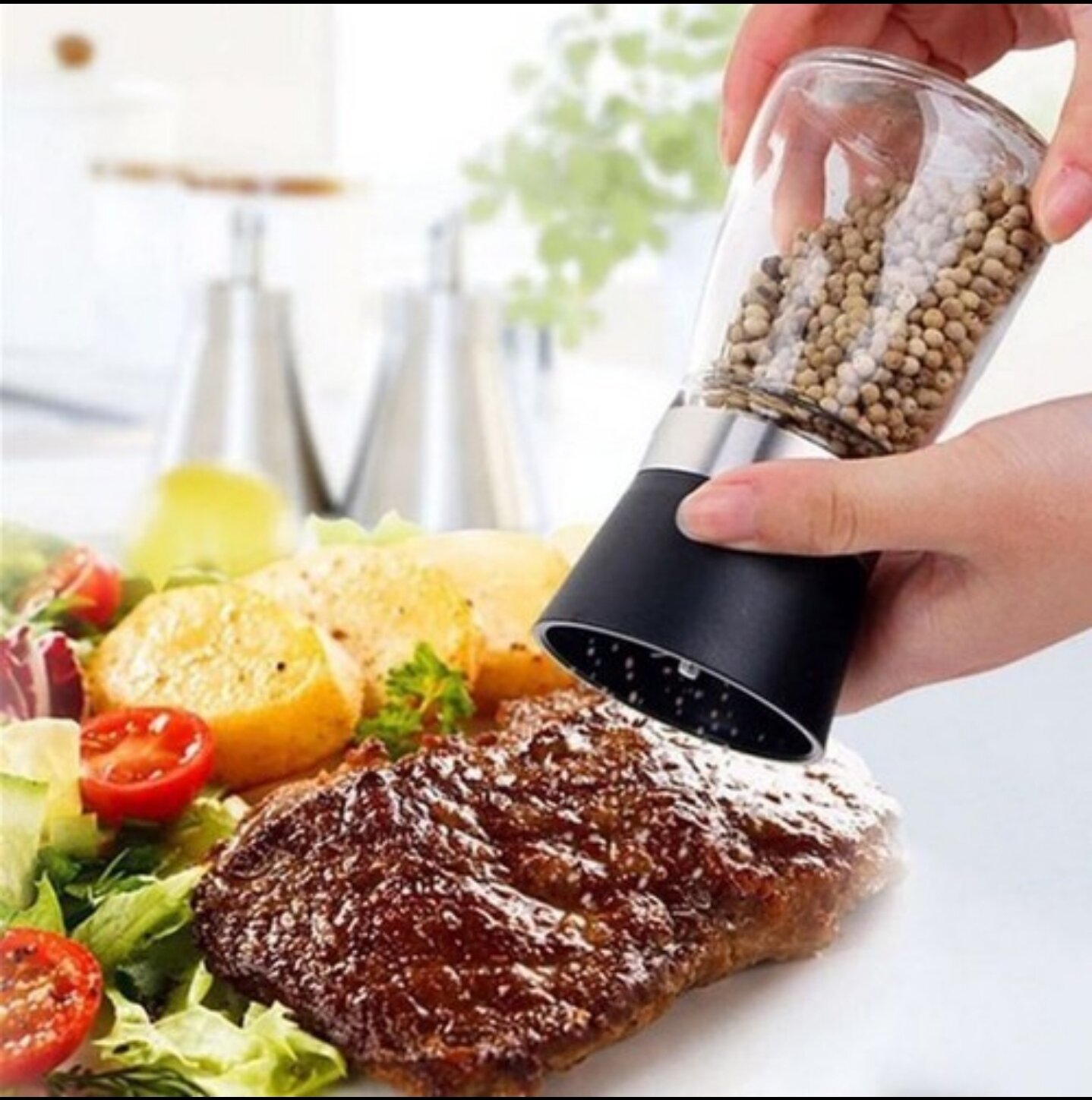 Dụng cụ xay hạt tiêu bằng tay