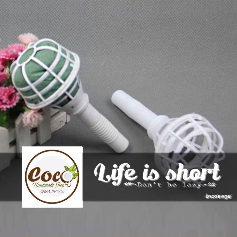 Tay Cầm Bó Hoa Cô Dâu