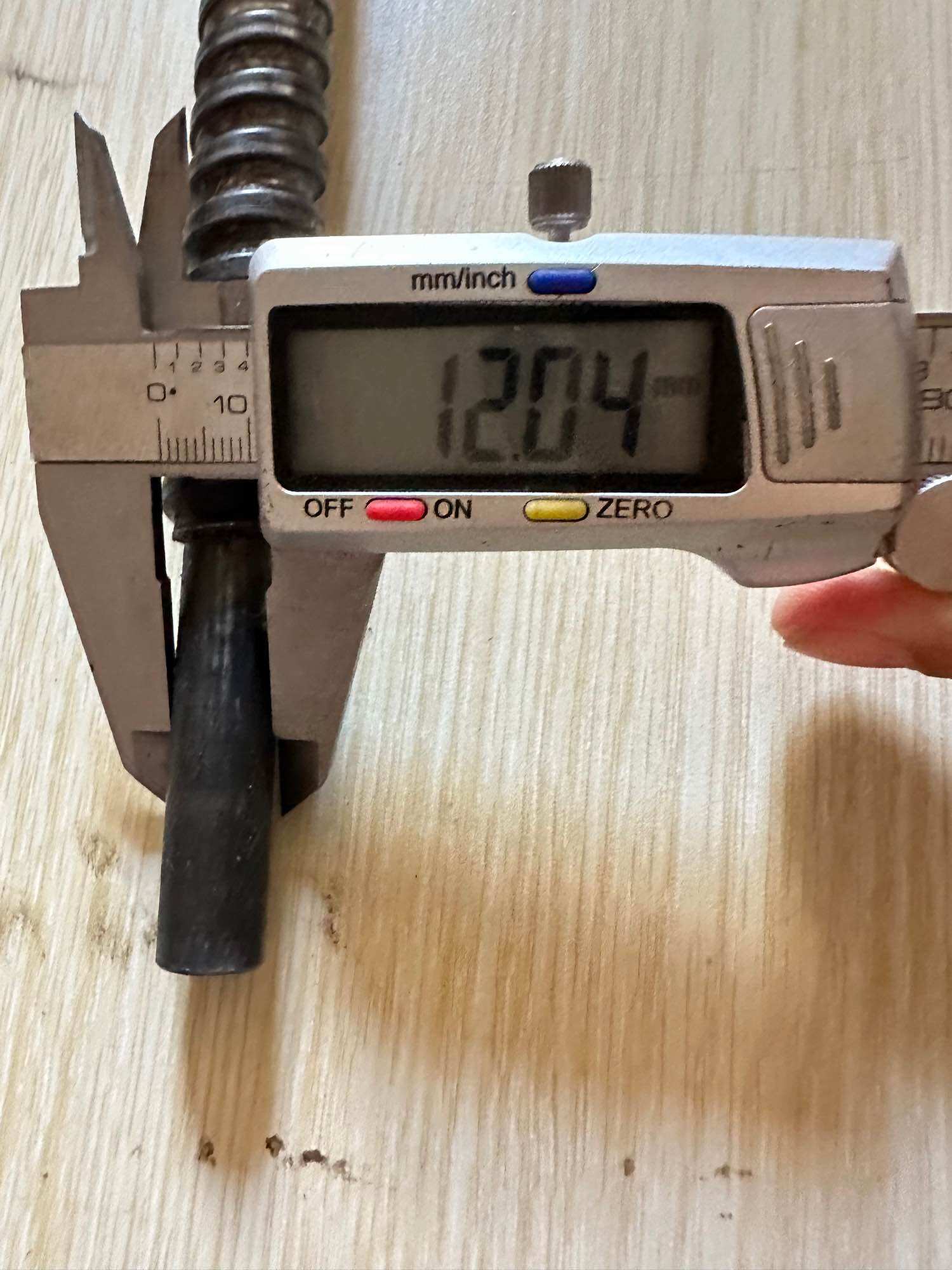 Vitme bi phi 18 bước 8 dài 660mm hàng tháo máy cũ