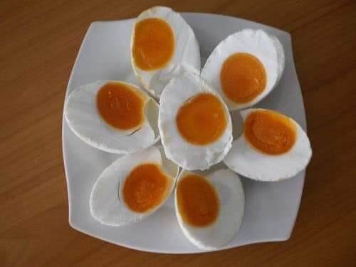 TRỨNG BẮC THẢO