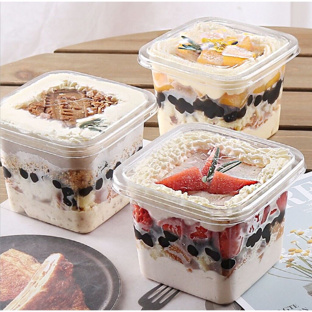 Combo 50 hộp nhựa đựng bánh Tiramisu có nắp tiên dụng đẹp mắt