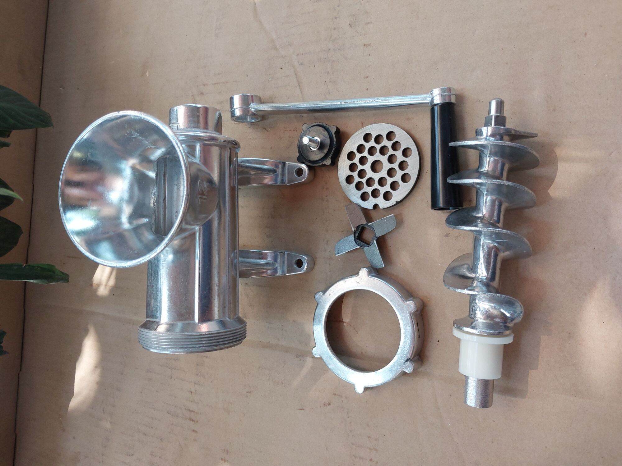 Máy xay thịt quay tay bằng nhôm ( Máy 12 )