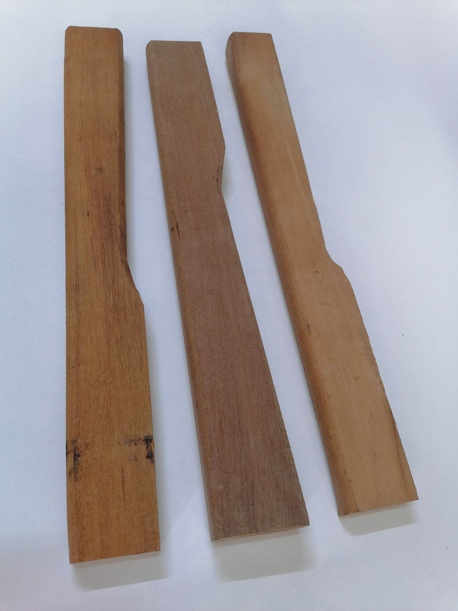 Cán Búa ( Cây gỗ mù U ).