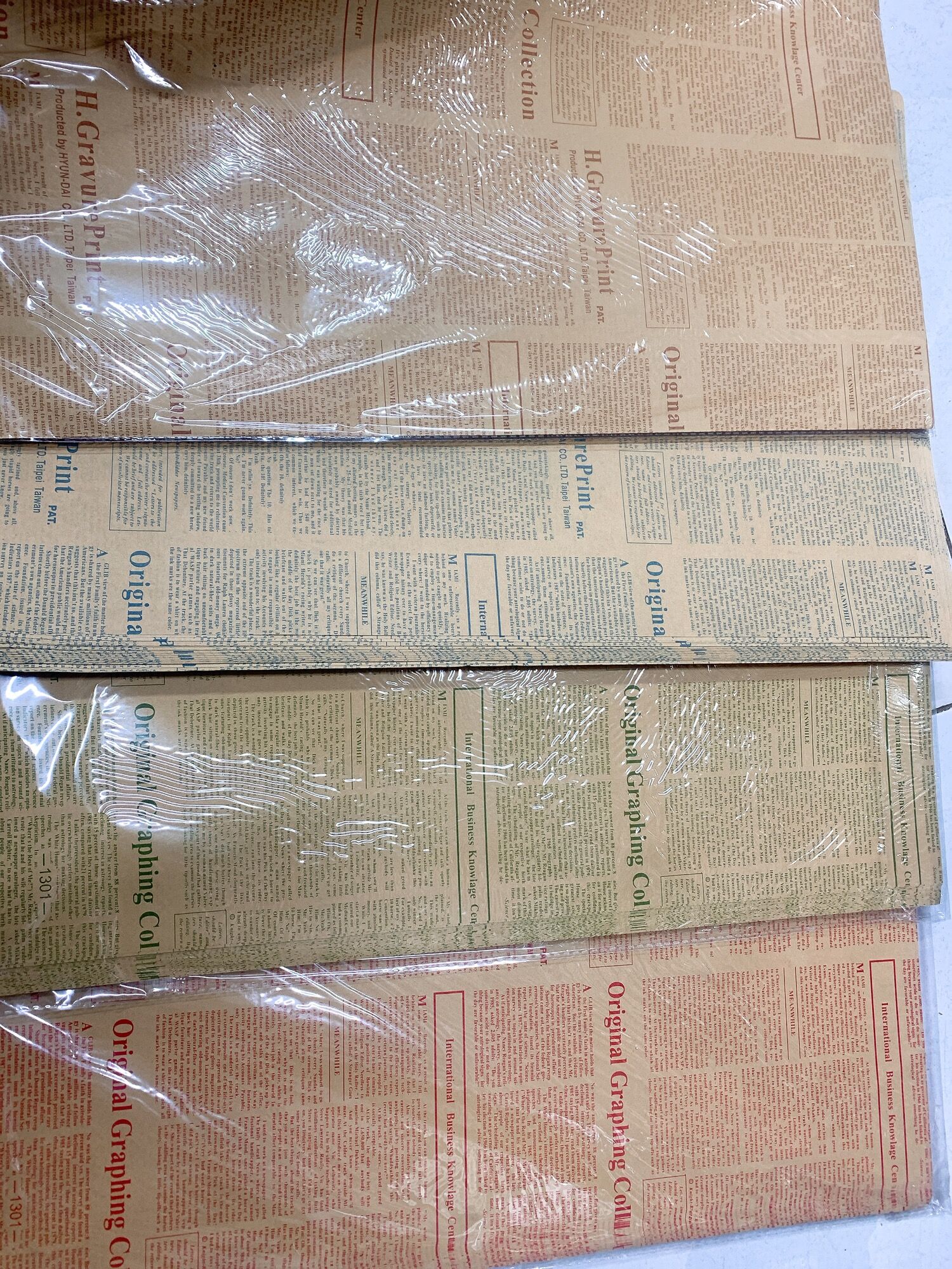 Giấy báo chữ, xấp 40 tờ