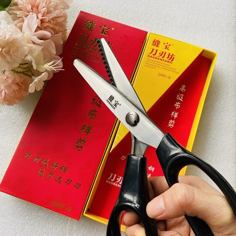 KÉO CẮT RĂNG CƯA CAO CẤP HỘP ĐỎ.