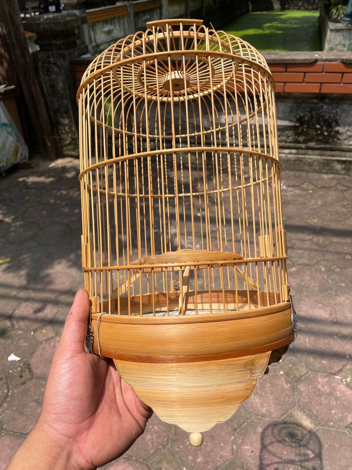 Lồng khuyên chợ nan khít