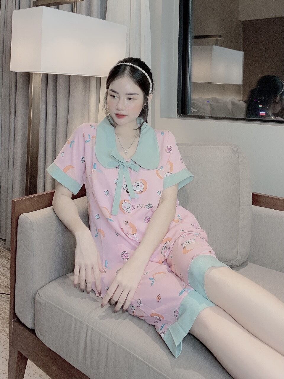 Đồ bộ nữ tay ngắn quần lửng lụa Mango