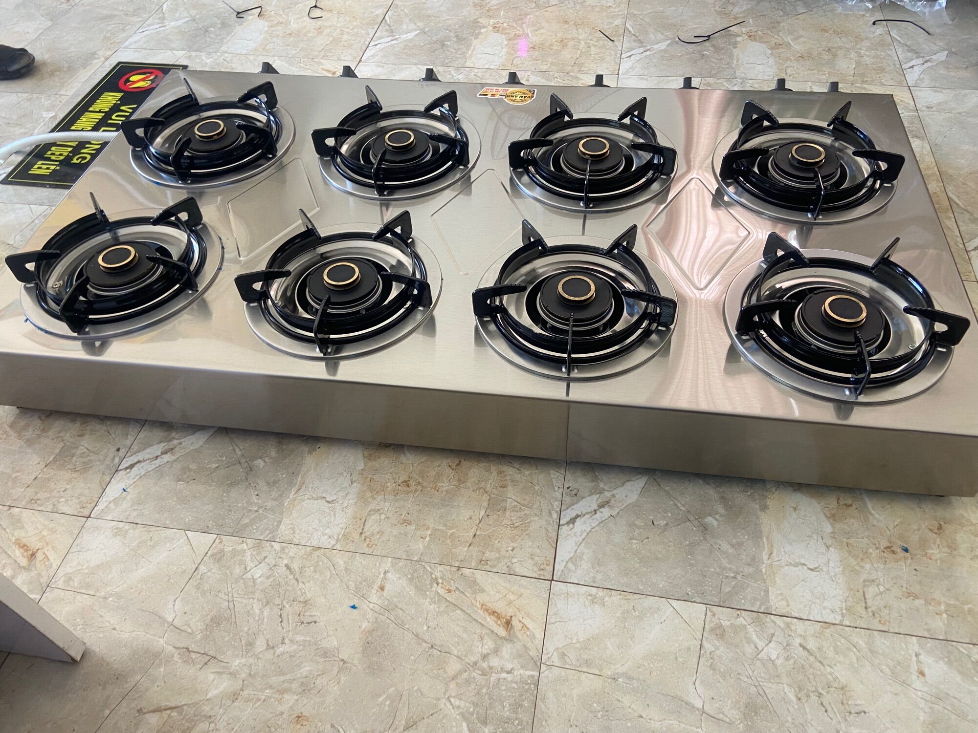 Bếp gas 8 họng cao cấp ( đầu đốt bằng đồng)