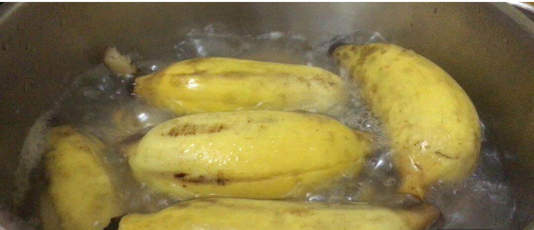 1Kg- Chuối xiêm xanh