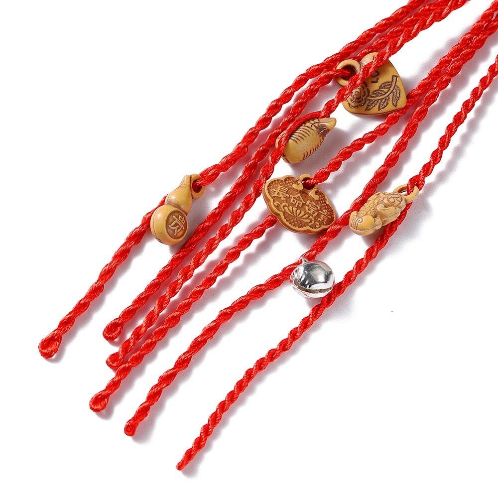Vòng tay chỉ đỏ may mắn sẵn hàng