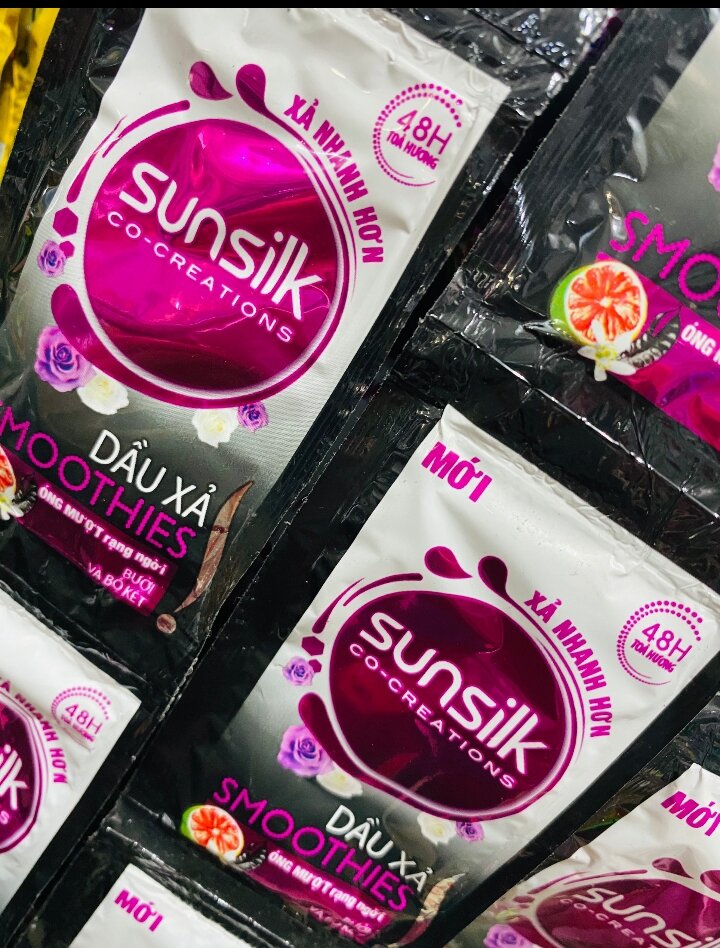 Dầu Xả Tóc Sunsilk dây 10 gói x 6g màu đen