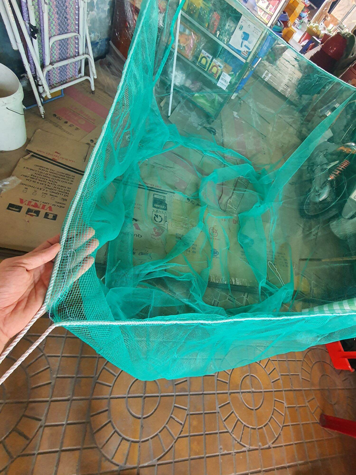 Vèo, mùng nuôi cá, ếch ....đủ kích thước, lưới cước thái, luồn dây 4 gốc, dễ dàng sử dụng