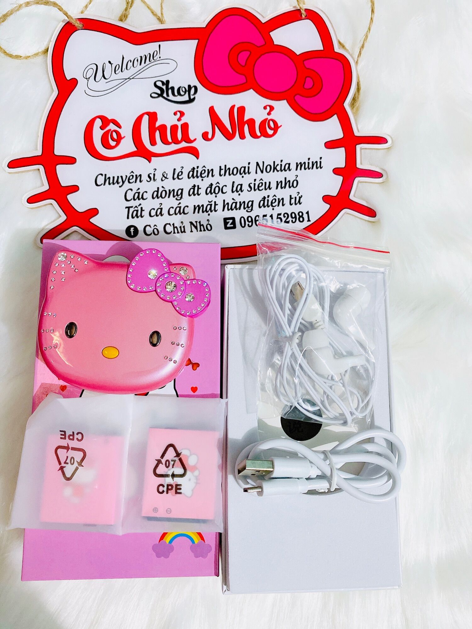 Điện thoại hello kitty mini siêu nhỏ