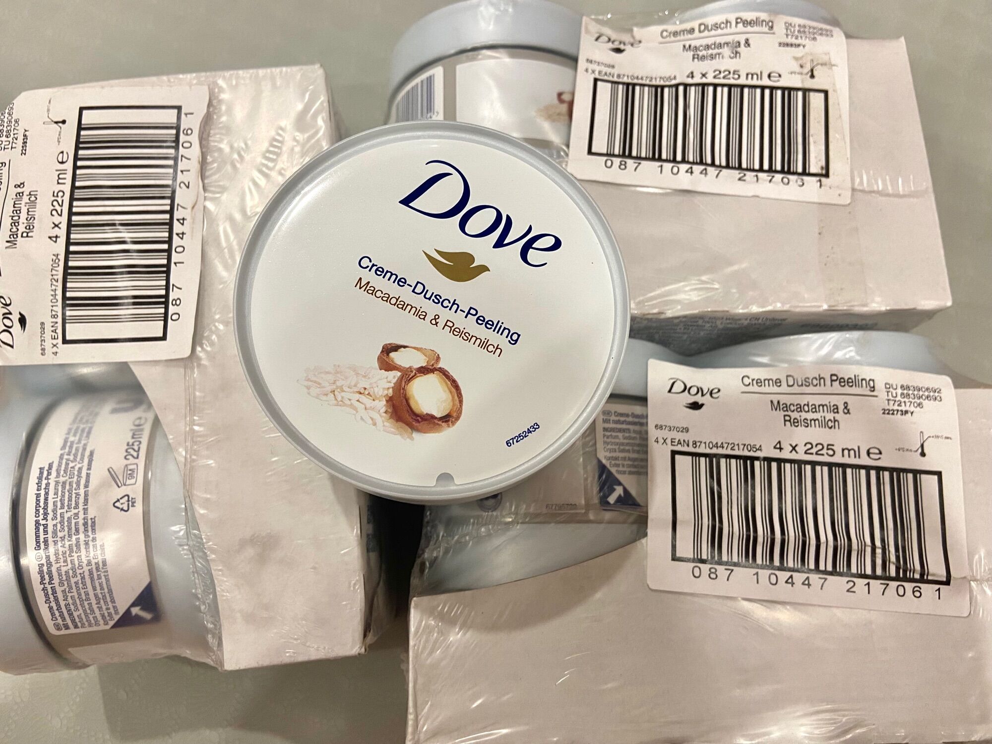 Tẩy da chết body DOVE Đức 225ml