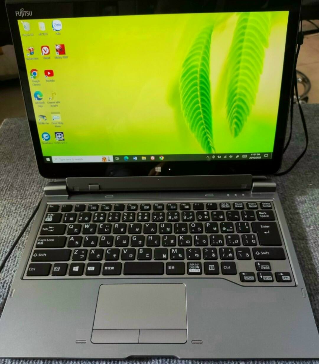 Sale máy tính bang 2 in 1 Fujitsu arrow tap Q775k