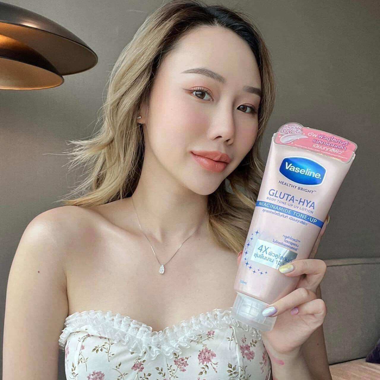 Kem Dưỡng Trắng Body Vaseline 4x Thái Lan