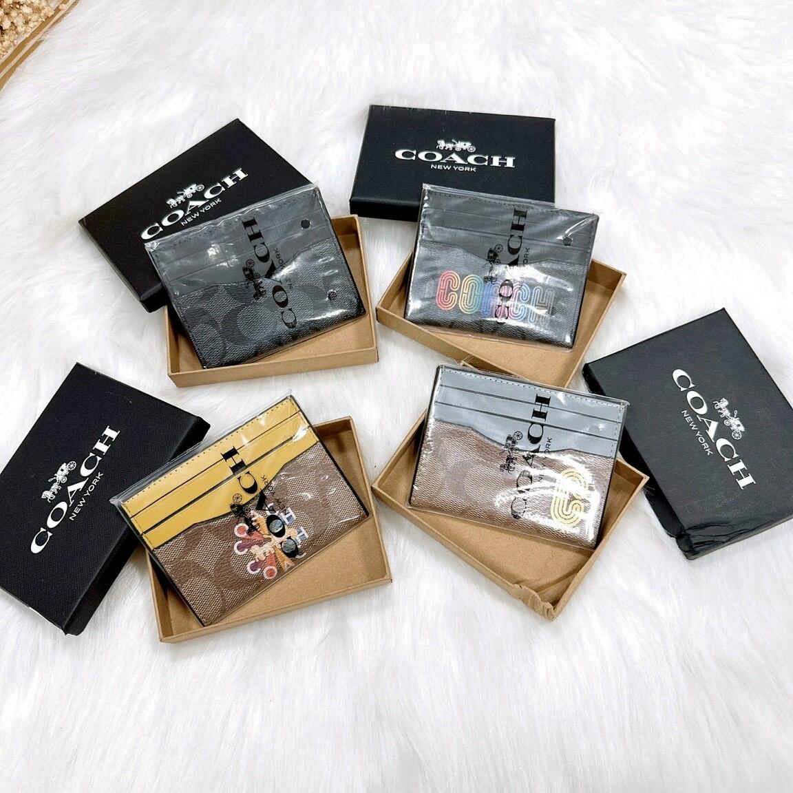 C.oach Slim ID Card Case họa tiết xinh xắn