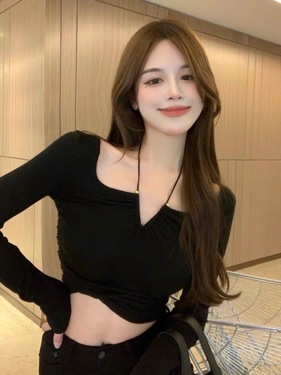 Áo croptop tay dài phối dây cổ vuông