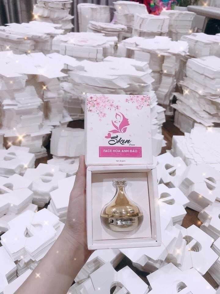 Mỹ phẩm skincream## sang, sịn, mịn## dùng cho mọi giới tính!! face hoa anh đào dưỡng trắng 20gr👉 trắng sáng hồng hào 2 má lun ó 😁
