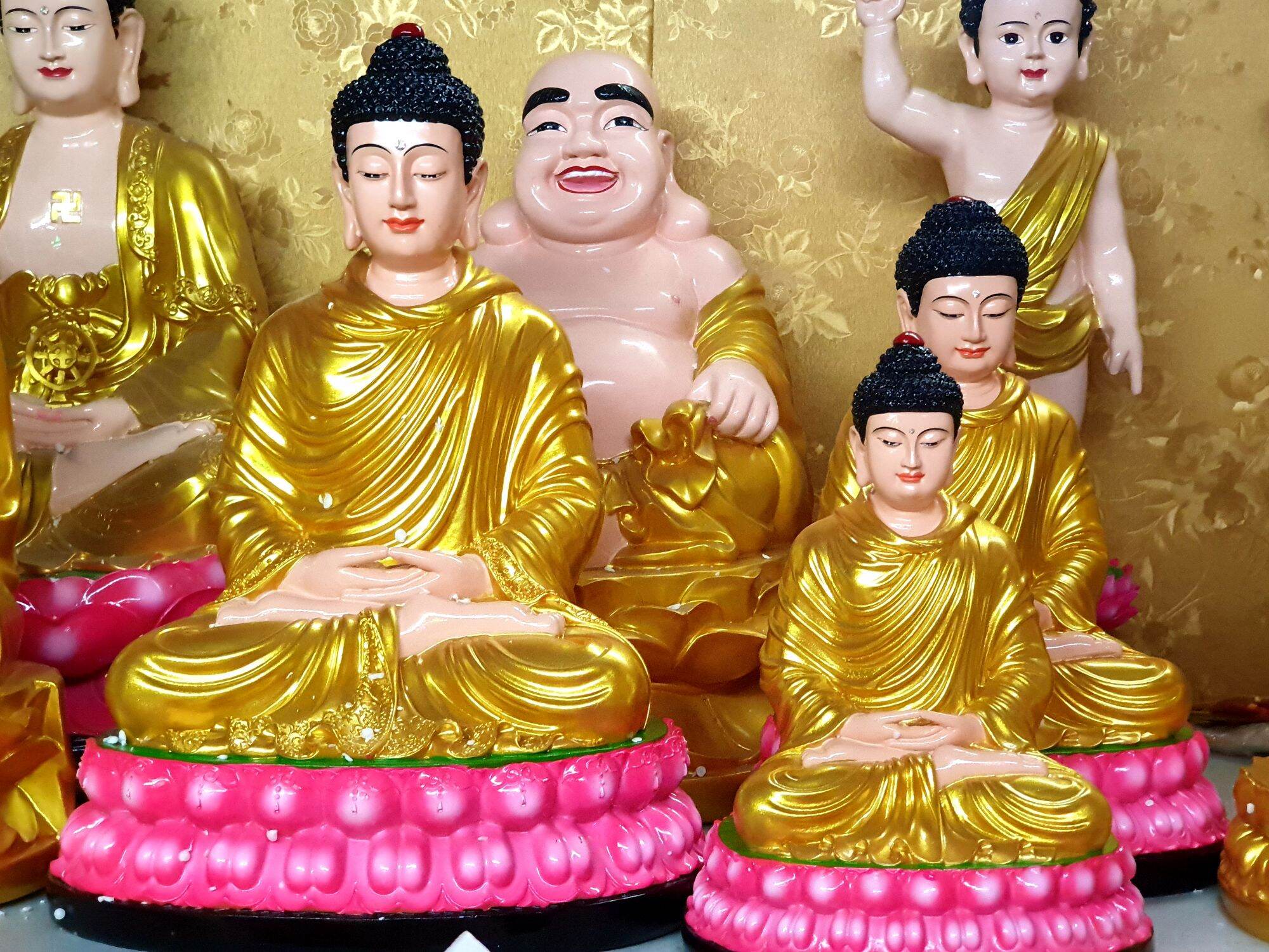 tượng Bổn Sư mẫu mới 50cm sen vàng