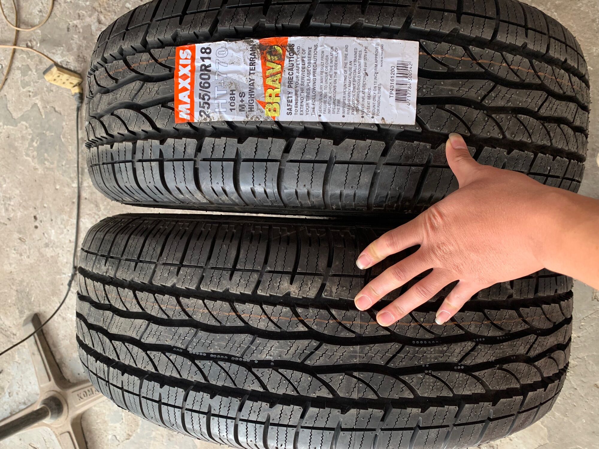 Lốp ô tô 255/60R18 Maxxis Thái Lan