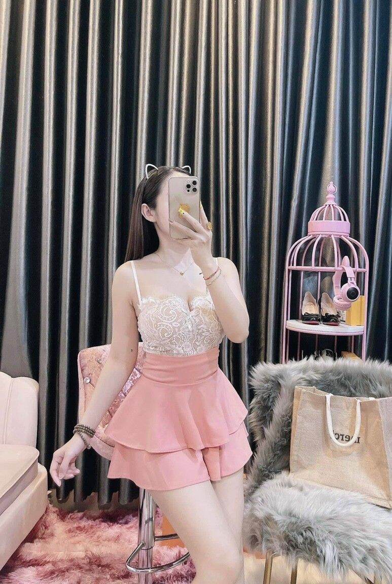 Áo hai dây ren crotop cúc trước áo ôm form 45kg