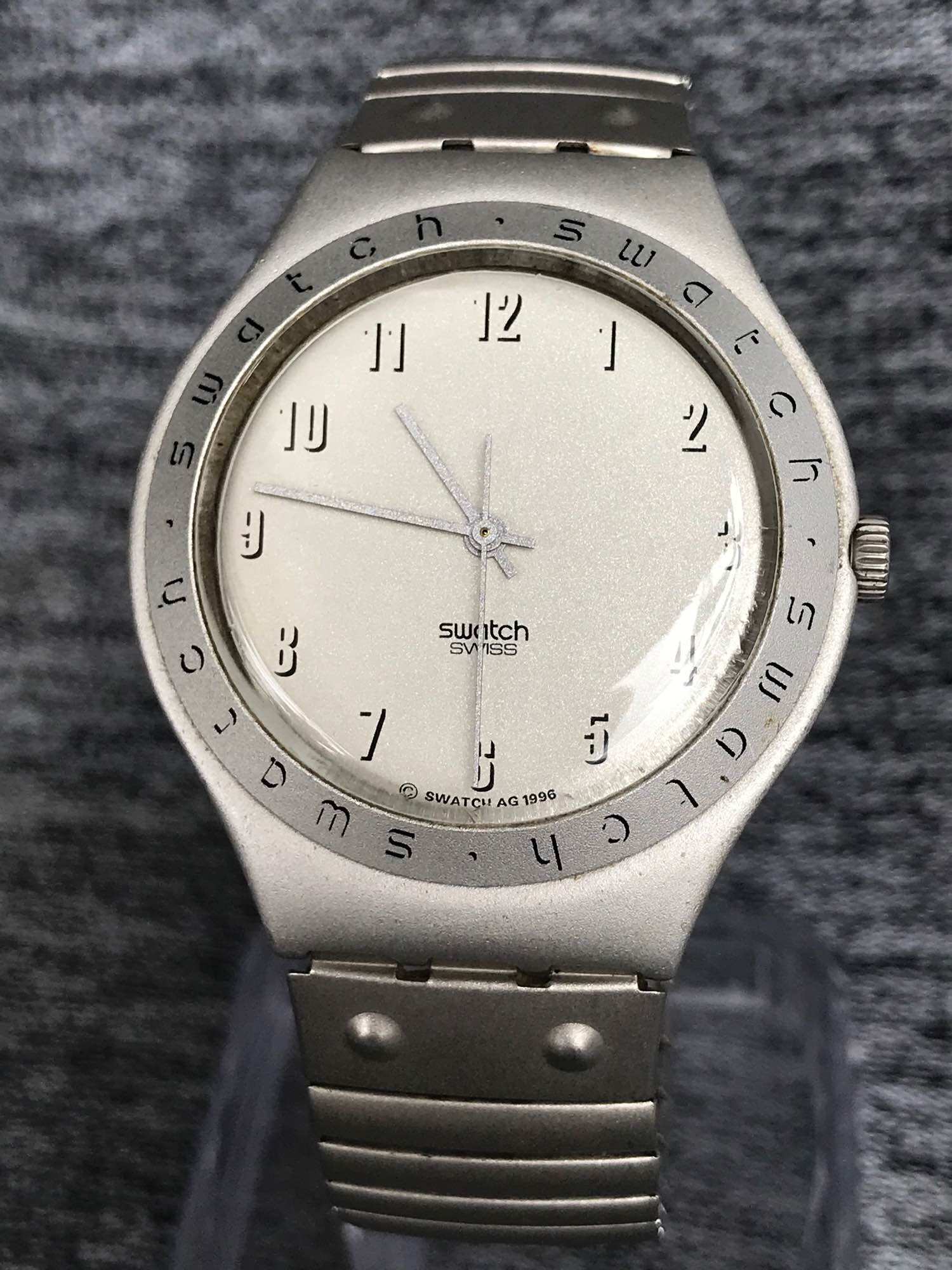 Đồng hồ nam nữ Swatch swiss máy Thuỵ chạy pin