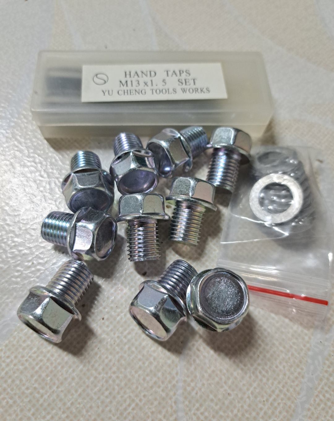 ốc xả nhớt,rốn dâu,taro 13 ly xe máy