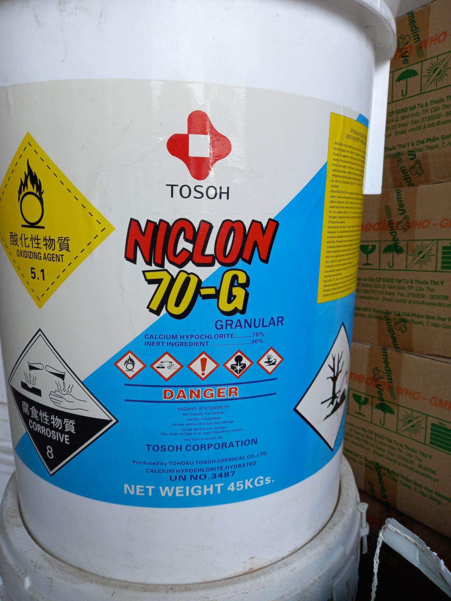 1kg clorin Japan ,tẩy rong ,làm sạch nước, khử mùi hôi.