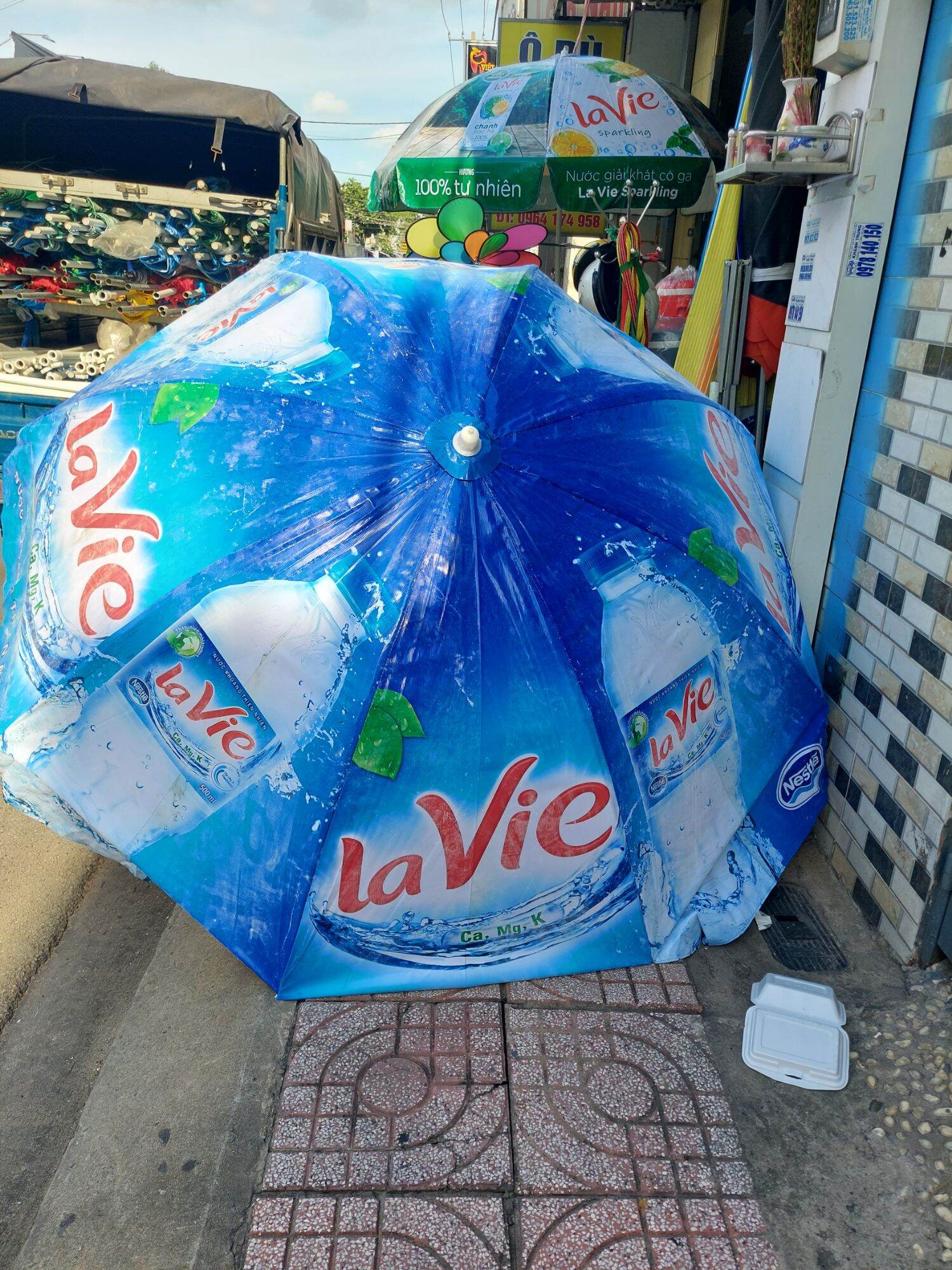 [HCM]Dù Quảng Cáo 2m4 ( giá chưa gồm chân đế)