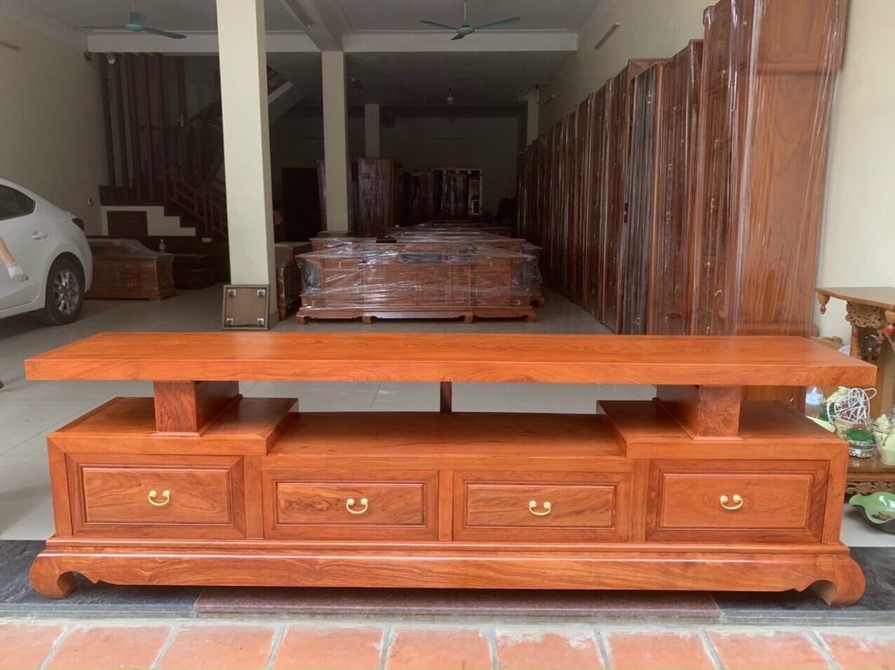 Kệ tivi sofa phẳng gỗ hương đá