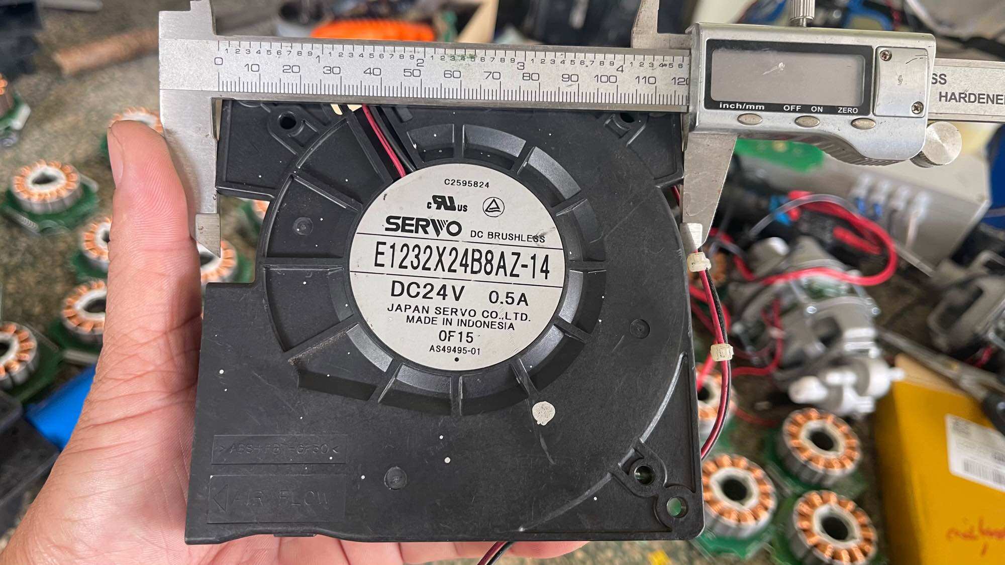Quạt sò không than servo 24v-0.5a