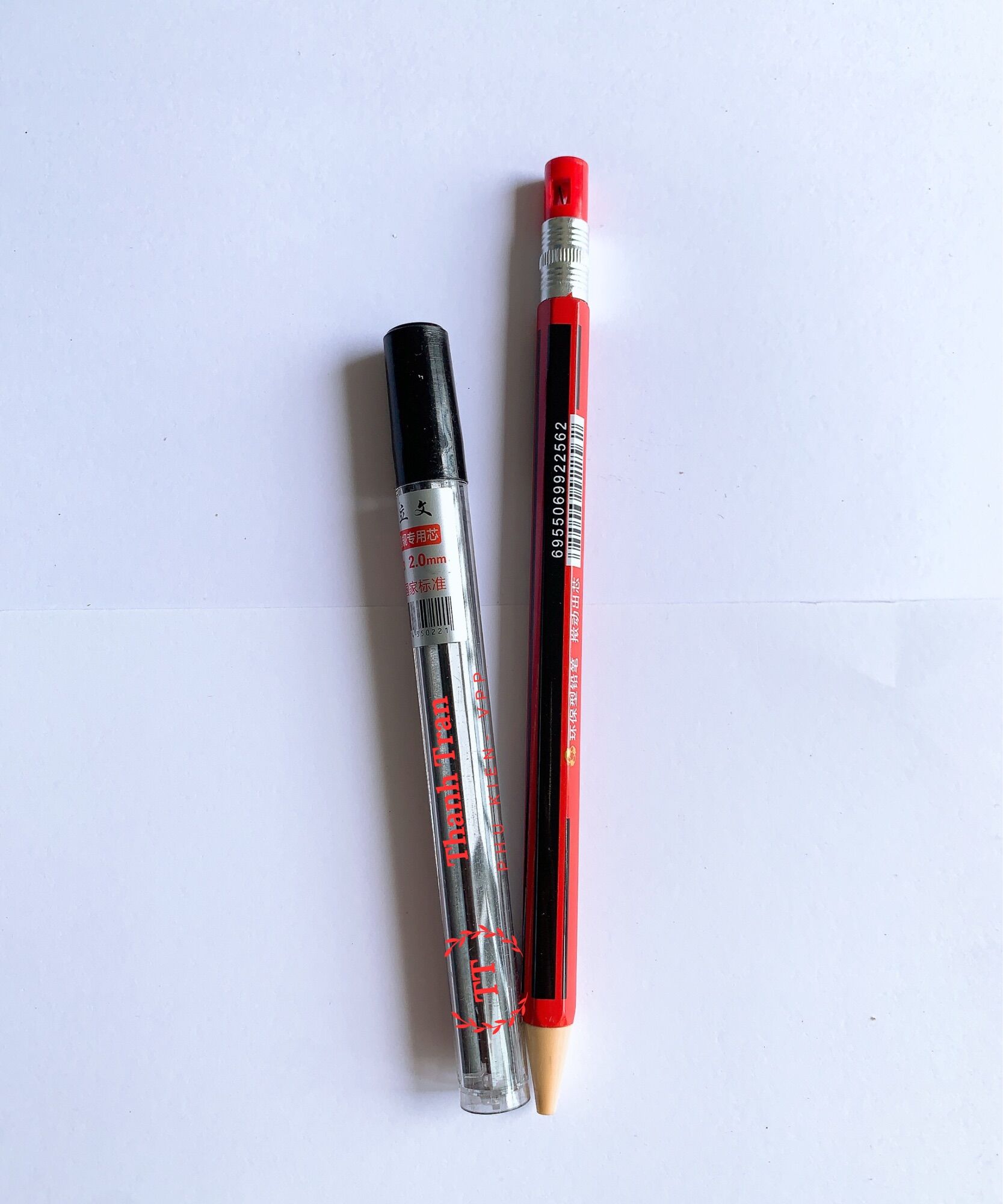 Viết Chì Bấm kèm 1 ống ruột (gồm 10ruột/ống). Ruột 2.0mm