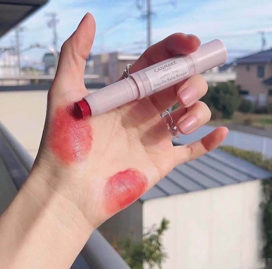 Son dưỡng môi có màu Canmake Stay-On Balm Rouge