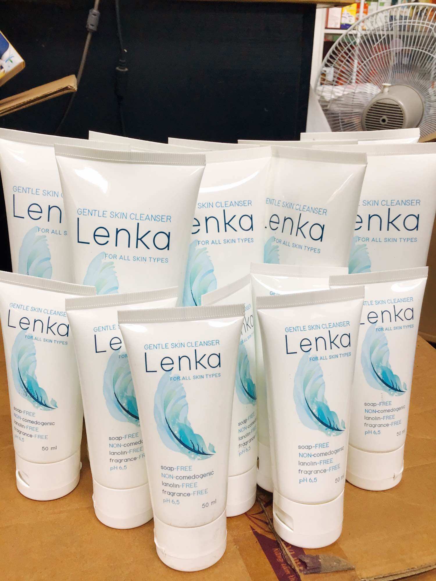 Sữa rửa mặt Lenka