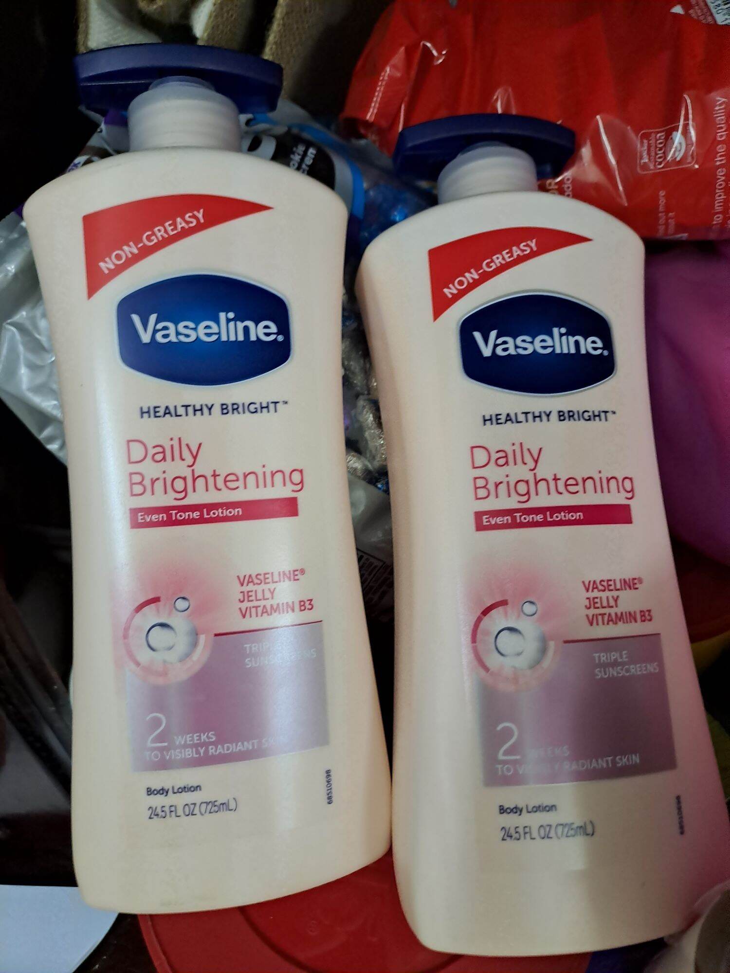 sữa dưỡng thể trắng da cấp ẩm vaseline Mỹ 725ml