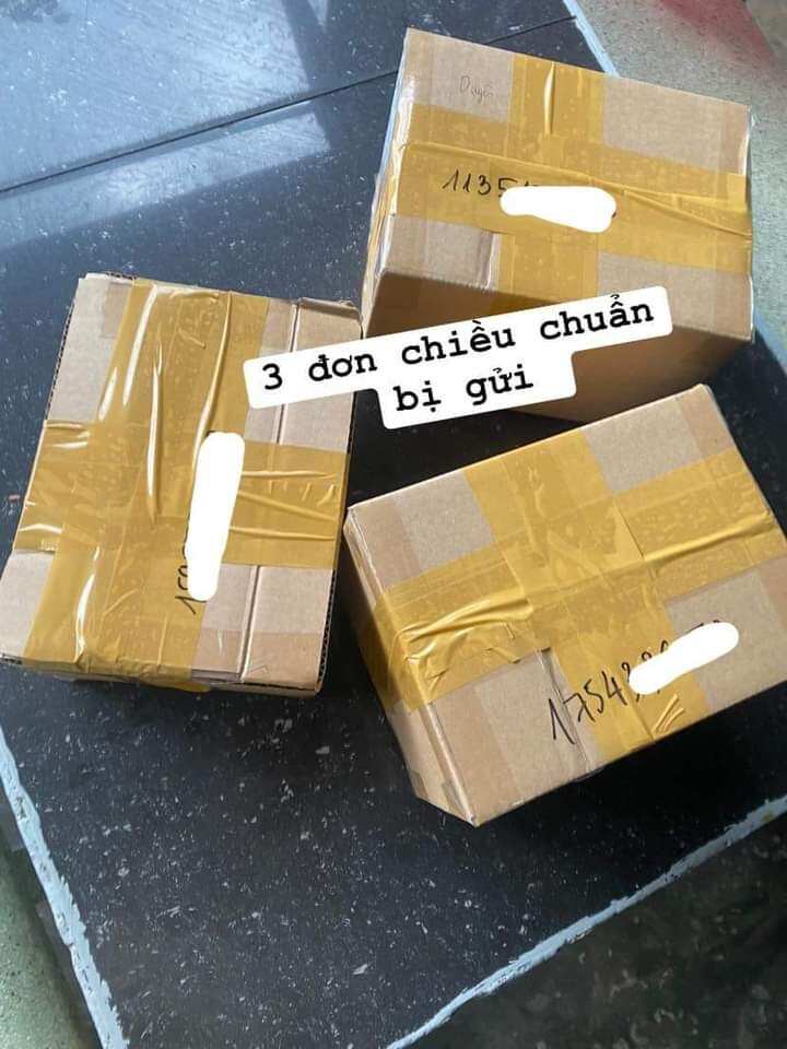 Nhẫn bạc đính đá