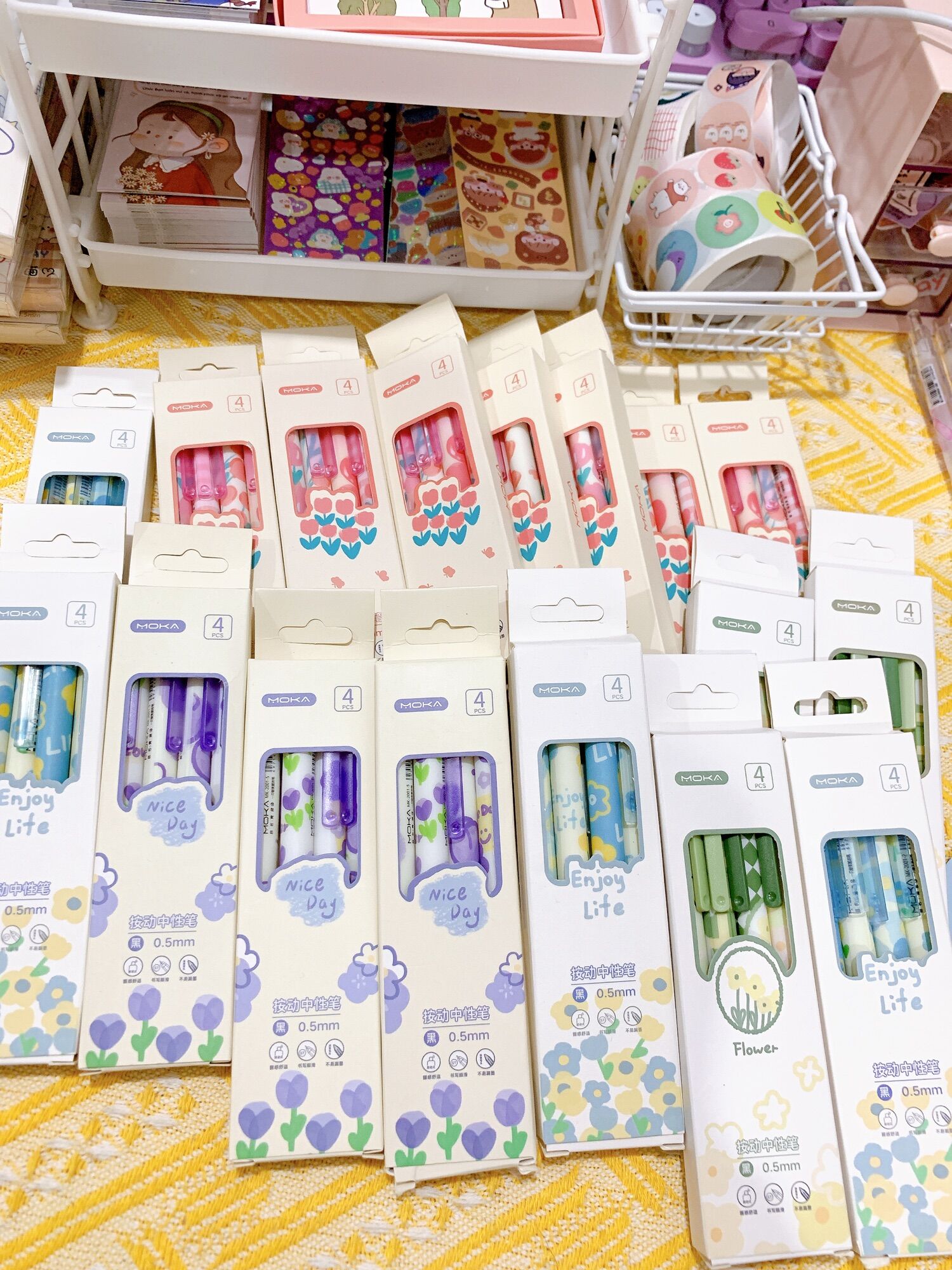Set 4 bút bi Moka cute