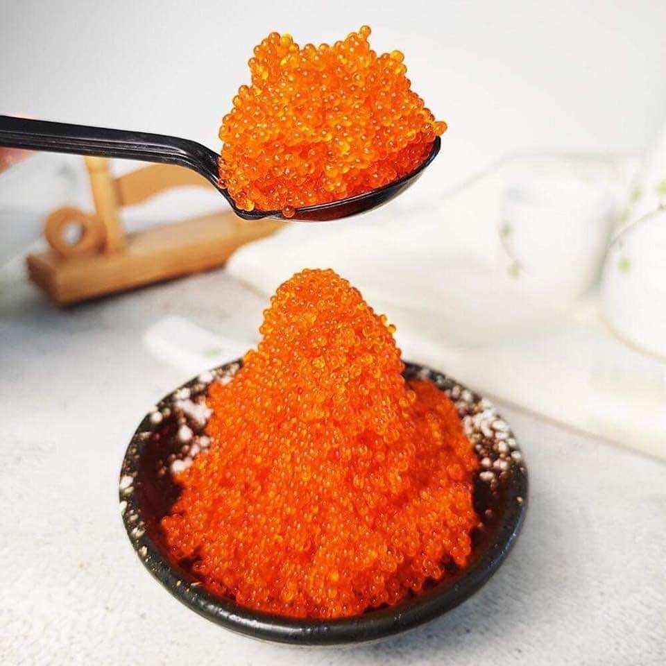 Trứng cá chuồn Tobiko Nhật Bản hàng chuẩn thơm, giòn. Chiết hũ 70g tiện dụng.