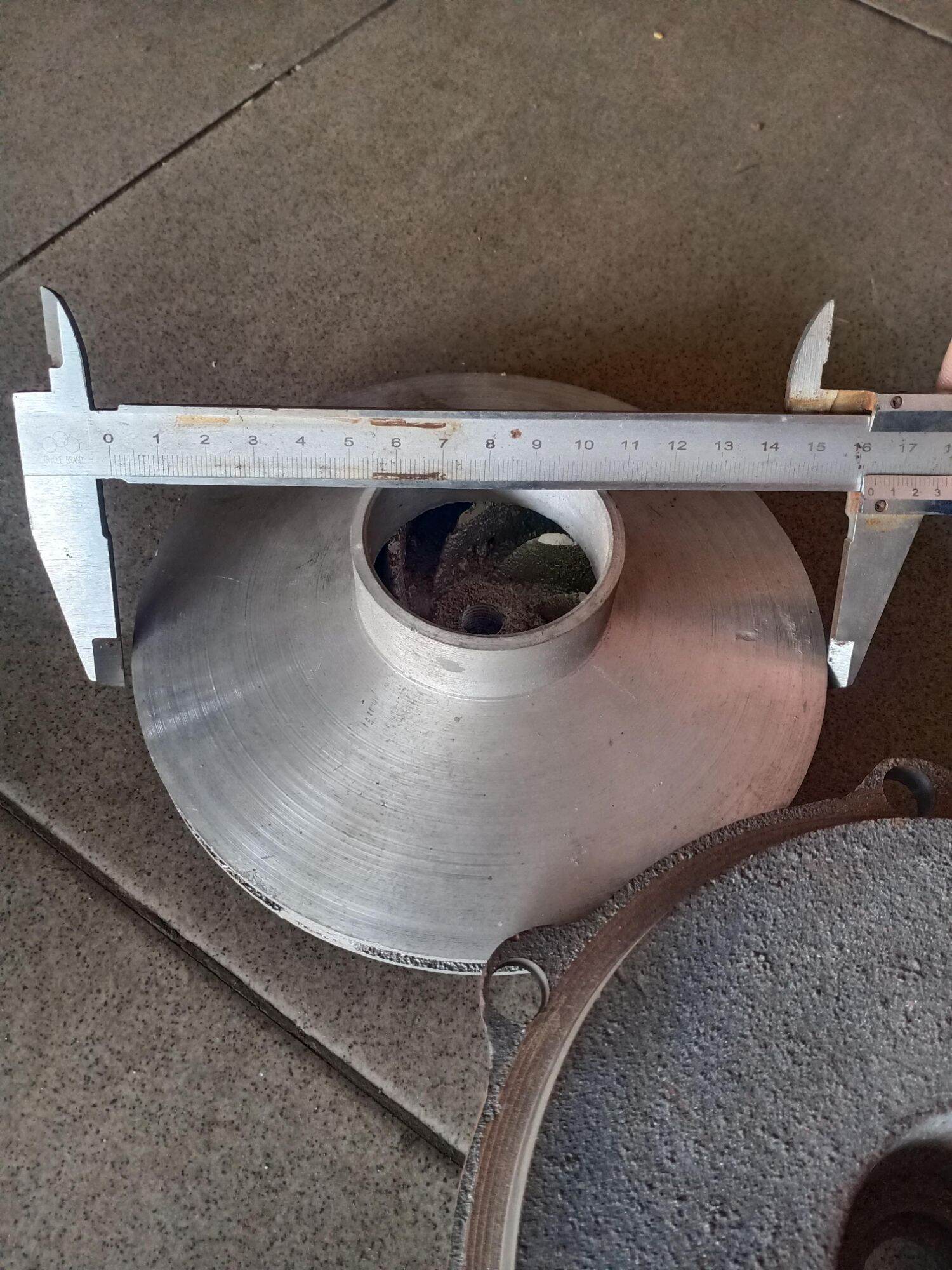 Cánh quạt bơm nước 2.5hp