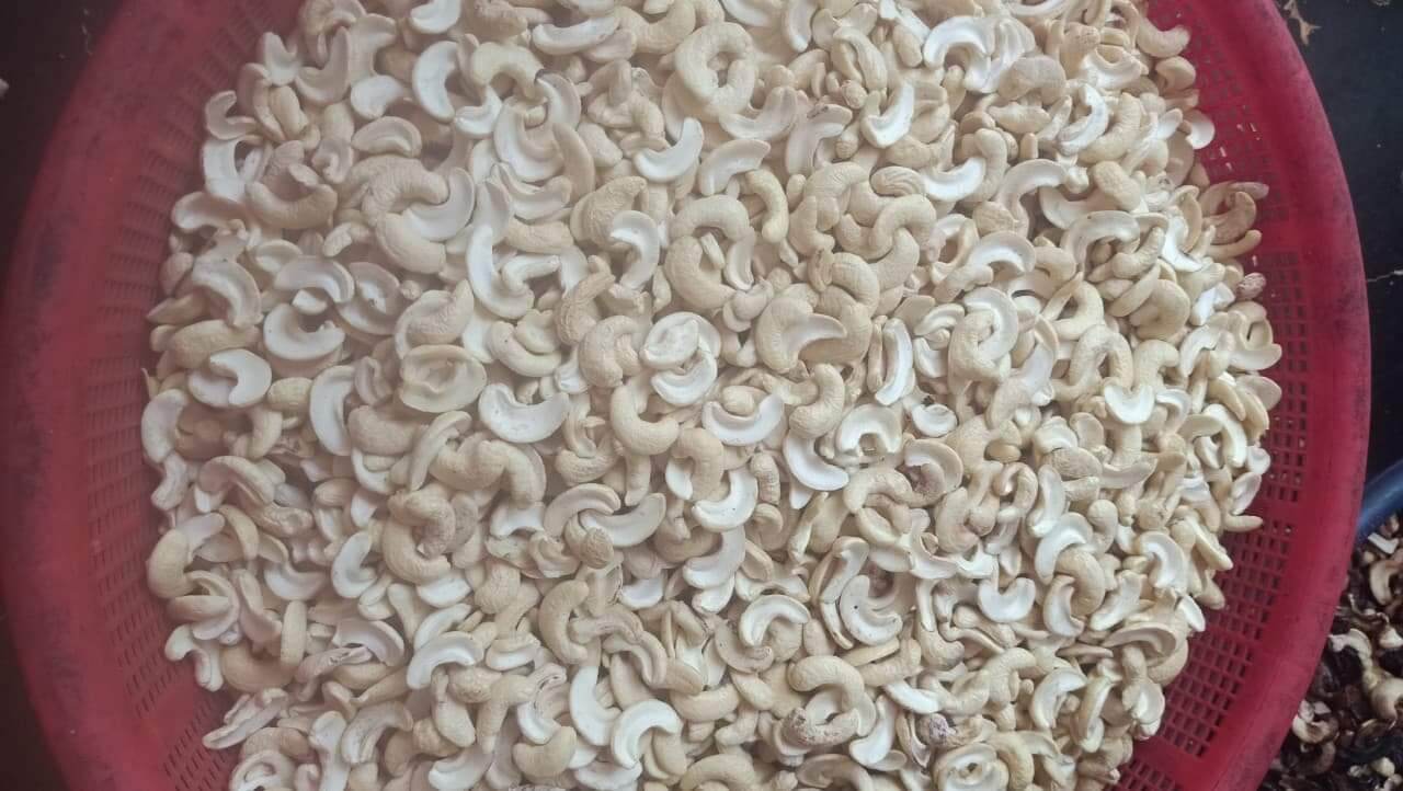Hạt điều sống vỡ đôi-500gr
