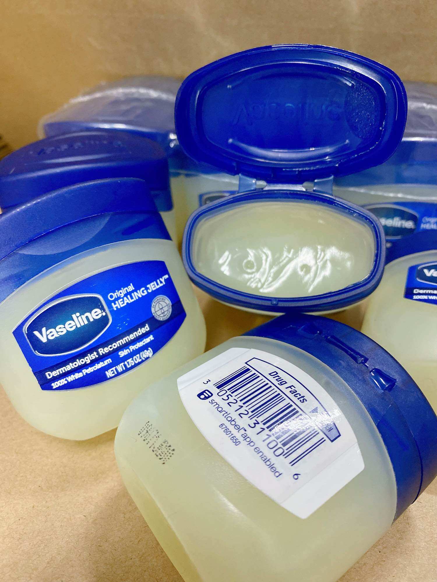 Sáp dưỡng Vaseline 49g của Mỹ