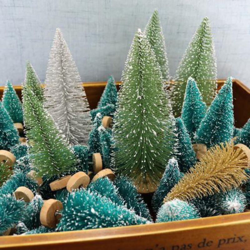 Set 1 cây thông noel mini🎄 & 1 hộp quà 🎁 2.5cm