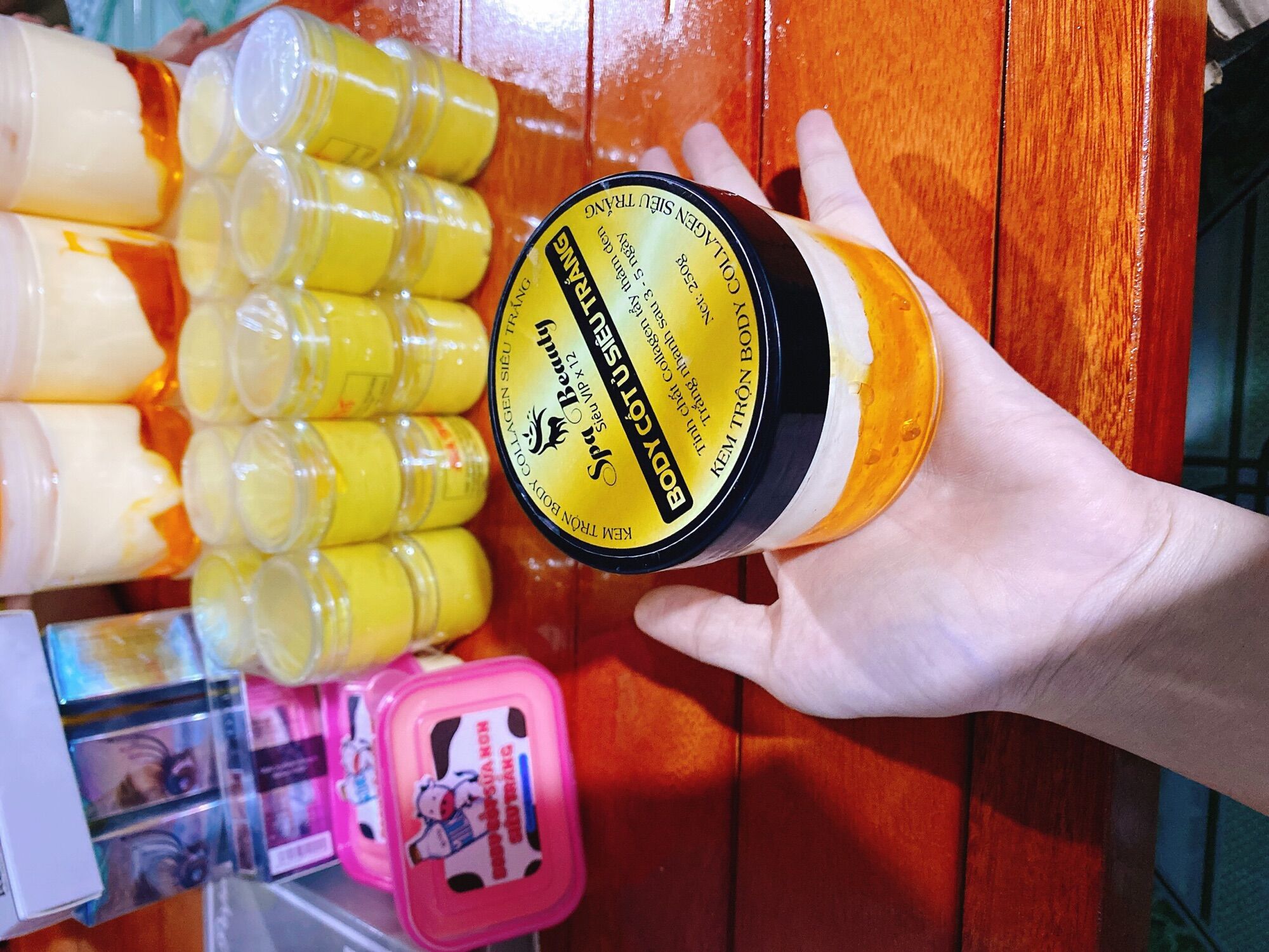 Kem Body cốt ủ siêu trắng 250g