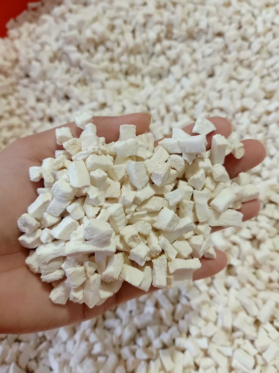 Cùi bưởi viên sấy khô 100g, không đắng, không bị xơ, dạng hạt lựu vuông (size9li), không đường, chưa tẩm bột, dùng nấu chè bưởi hoặc sử dụng như trân châu topping cho trà sữa, thức uống